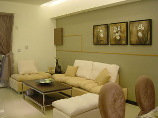 精致风格简约装修客厅沙发照片墙设计