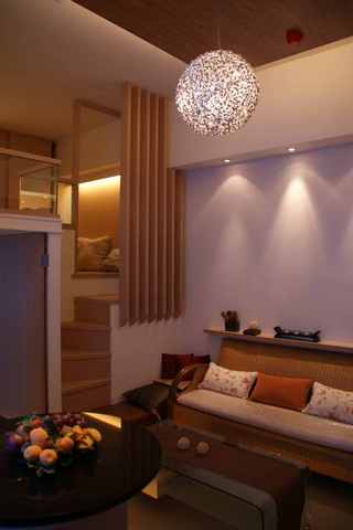 温馨时尚现代小户型复式客厅实木小楼梯设计