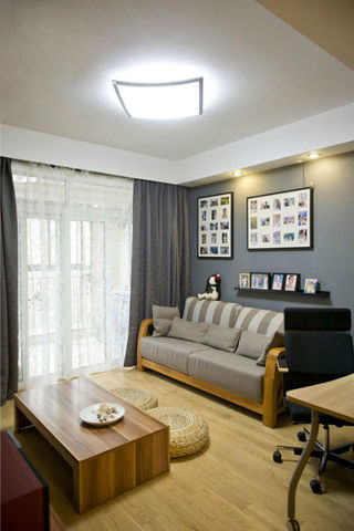 时尚简约宜家小客厅沙发照片墙设计欣赏