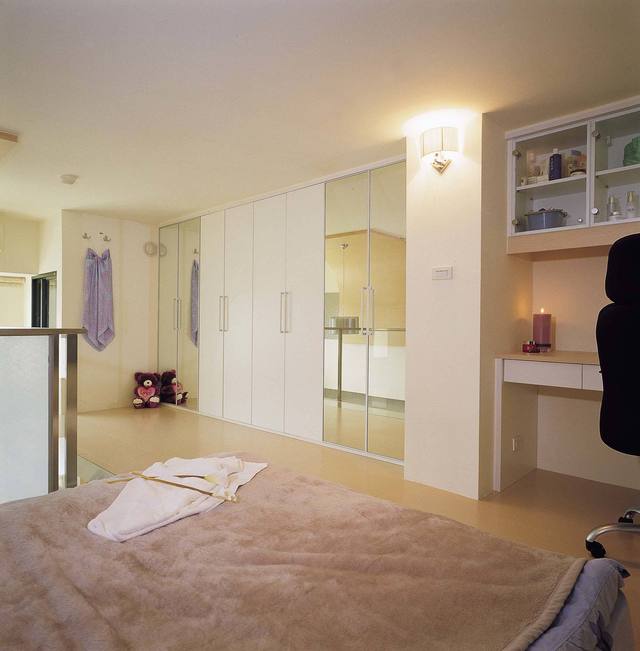 简约二居主卧室设计装修案例图 主卧二居室