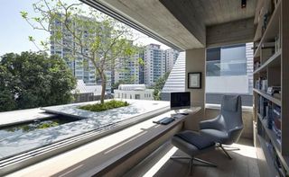 视野超赞现代高级公寓书房窗台书桌设计欣赏图