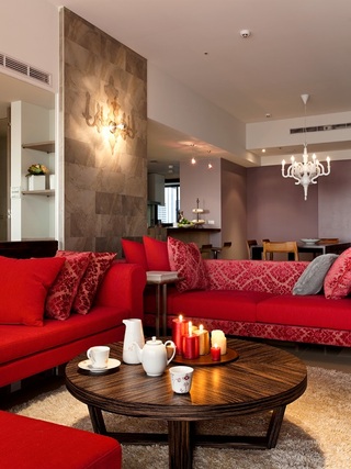时尚现代中式风客厅红色沙发设计