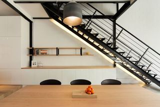 50平现代简约loft公寓室内铁艺楼梯设计效果图