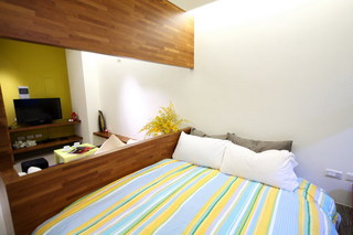简约小清新家庭客厅卧室木质隔断效果图