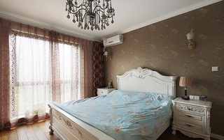 高贵华丽欧式风格卧室丝绸窗帘效果图