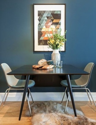 唯美美式风格公寓餐厅简易餐桌椅装饰图
