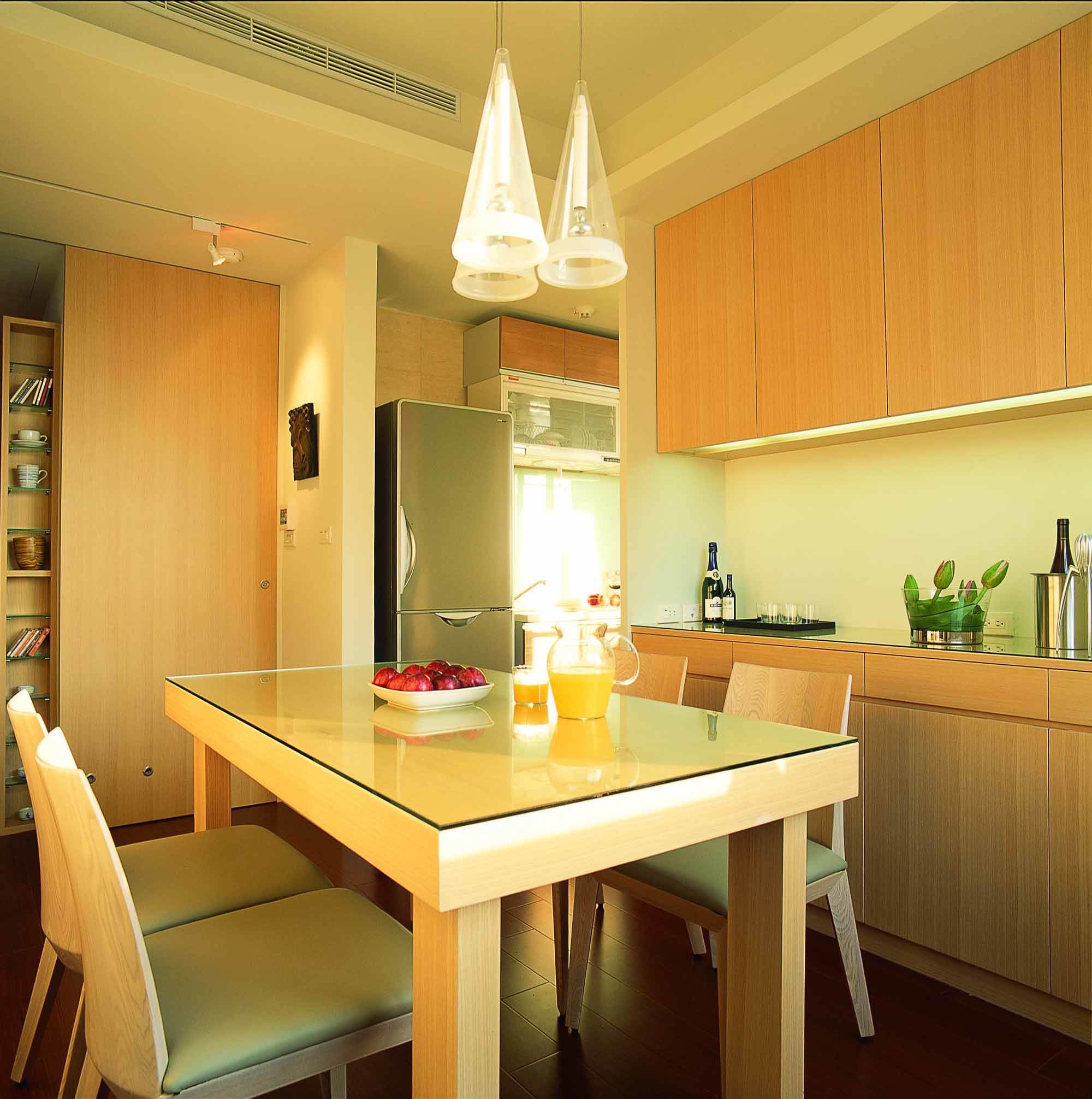 优雅现代简约风格餐厨房一体设计效果图