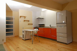 简约日式风格现代装修小厨房吧台设计