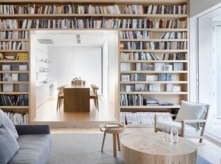简约北欧风格客厅实木书柜效果图
