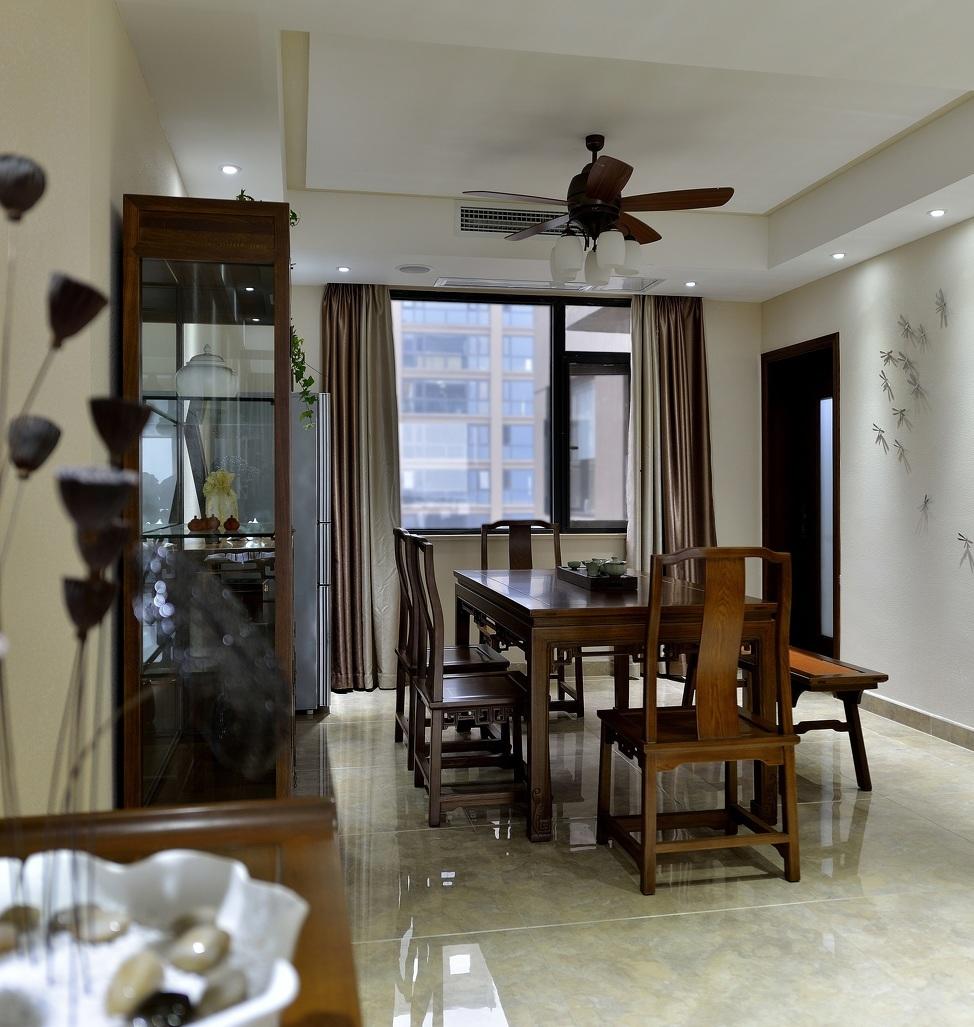 素雅简中式风格家居餐厅实木四方桌案例图片