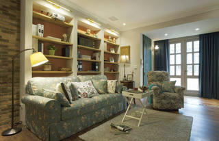 简朴田园风格公寓客厅布艺碎花沙发效果图片