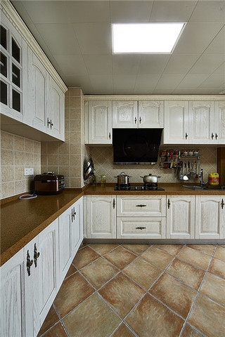 美式风格居家厨房整体橱柜设计装潢美图