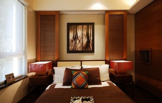 后现代风格家居卧室床头背景墙设计案例图
