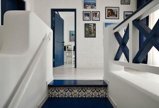 蓝白清凉地中海风格别墅室内相片墙设计欣赏图片