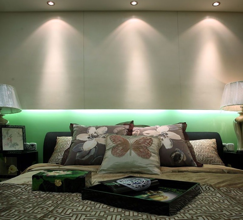 典雅新中式现代混搭卧室床头效果图