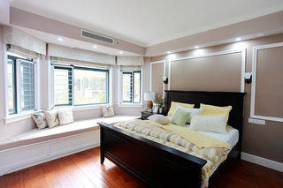 清爽优雅美式风格卧室超大飘窗设计效果图