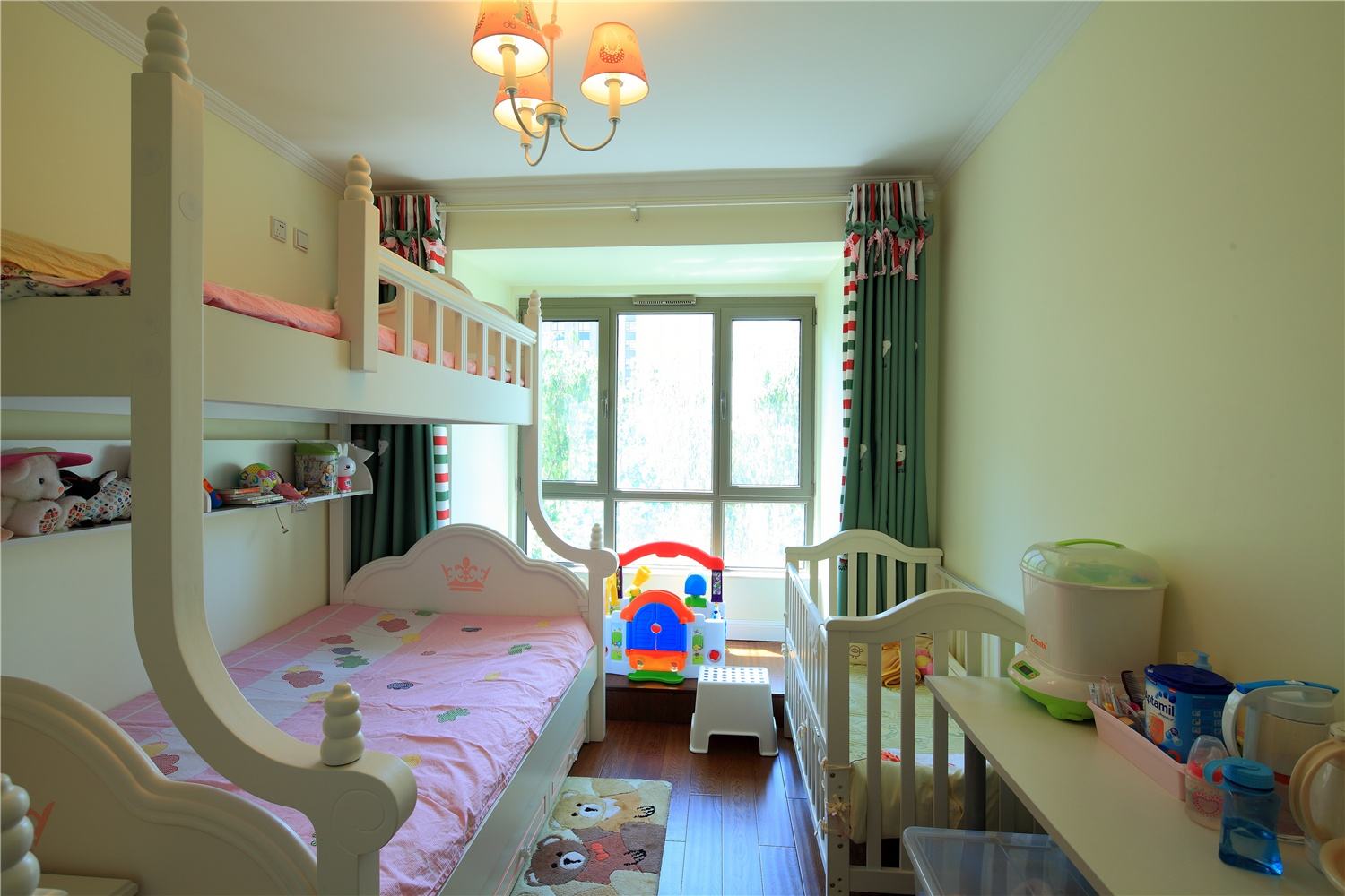 绿色简约儿童房双人床效果图
