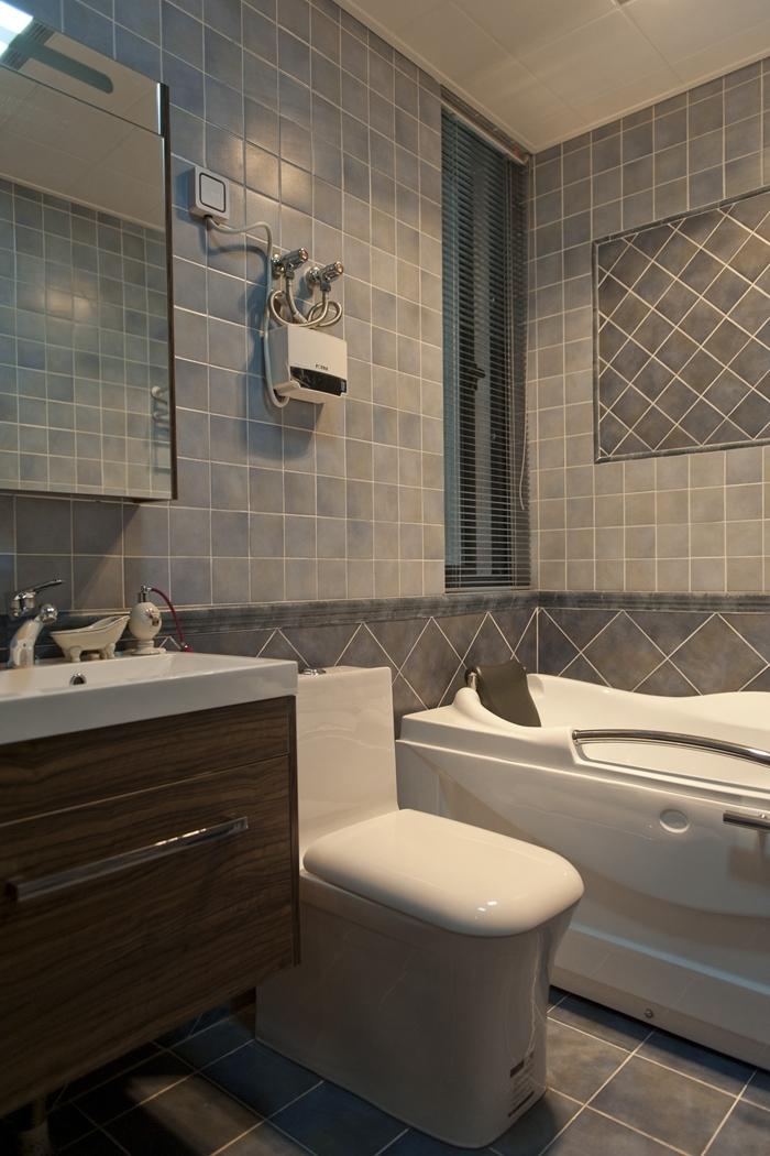 时尚马赛克瓷砖美式家装卫生间效果图