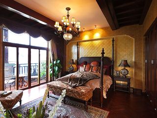 高贵大气复古欧式风格别墅卧室四柱床装饰图片