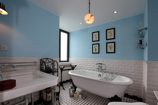 经典蓝色唯美美式卫生间装潢效果图