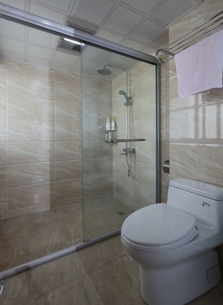 现代风格设计卫生间淋浴房设计效果图
