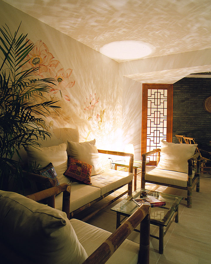 昏黄中式格调客厅竹制沙发装饰效果图