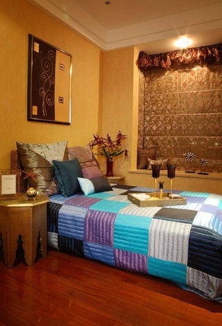 色彩斑斓东南亚风设计卧室软装装修图
