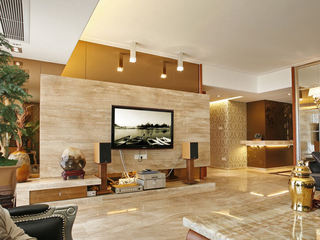 现代木纹砖客厅电视背景墙图片