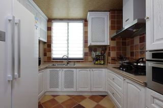地中海风格复式家居厨房白色橱柜效果图