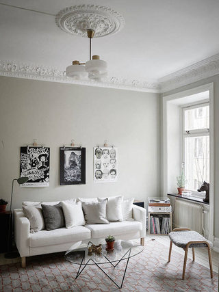 时尚北欧小户型客厅沙发背景强装饰
