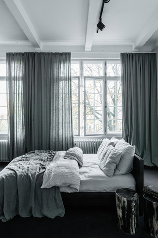 黑白简尚北欧风格卧室窗帘效果图