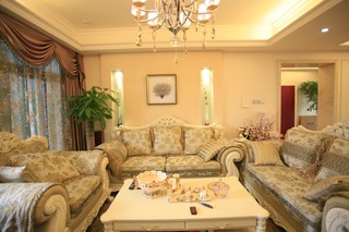 和谐简欧风格设计三居室客厅沙发搭配效果图