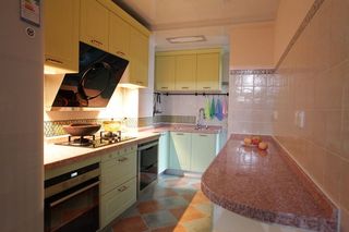 色彩丰富田园风格四居室室内厨房设计效果图片