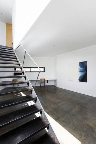 宽敞复式日式风格家装楼梯效果图